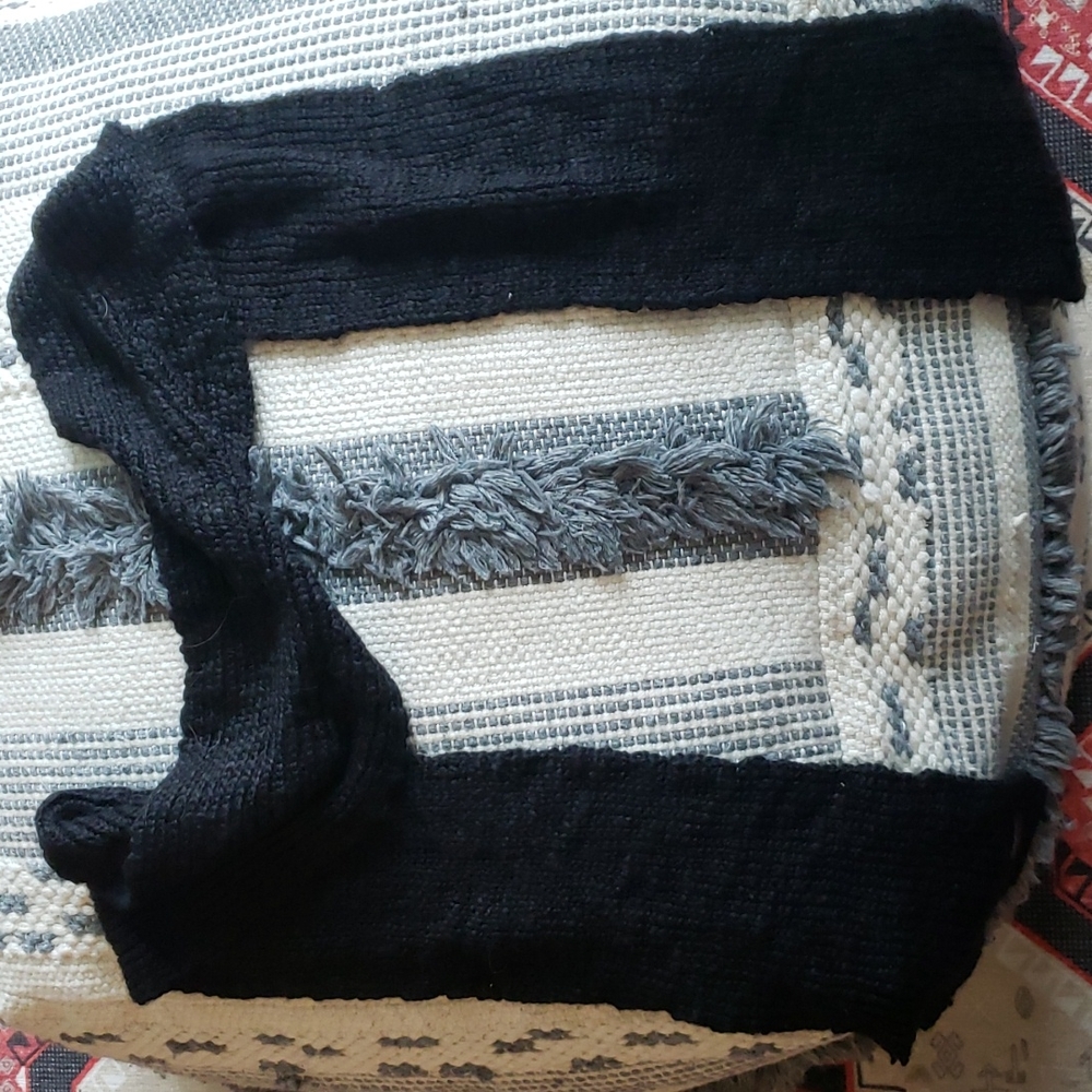 Black John Varvatos knit scarf - unused